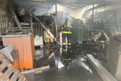 Se realizaron tareas de remoción y enfriamiento de la bodega.