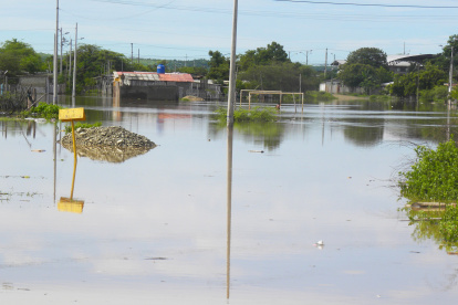 Así permanecen algunas localidades en la provincia de Santa Elena, también golpeada por el invierno.