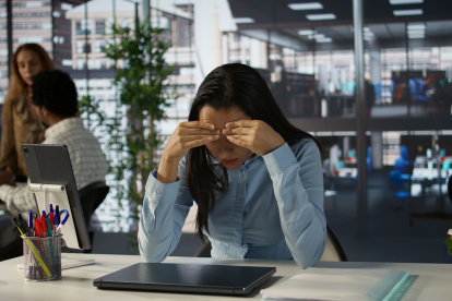 Los trabajadores se estresan ante la incertidumbre que hay en el país.
