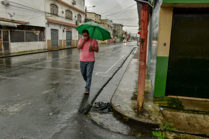 Durante las lluvias se perciben malos olores en la ciudad.