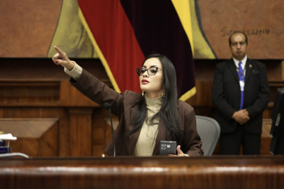 La correísta Viviana Veloz preside la Asamblea Nacional.