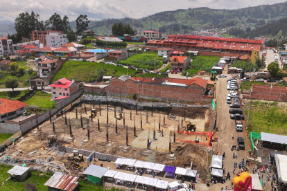 El hospital de la parroquia Baños será entregado en 2026.