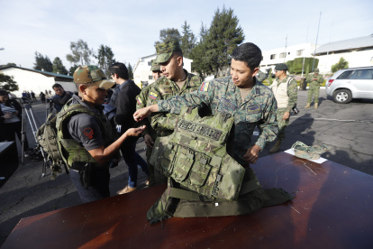 El Ministerio de Defensa hizo una demostración pública de la resistencia de los chalecos antibalas adquiridos para las Fuerzas Armadas.