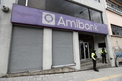 La institución no abrió sus puertas, tras el anuncio de cese de operaciones.