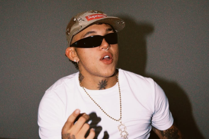 Beele sigue adelante con su gira "Frente al Mar" a pesar de la controversia, ofreciendo conciertos en Quito y Guayaquil en mayo de 2025.