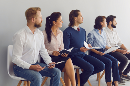 Vacantes de empleo en Ecuador: nuevas oportunidades laborales en ciudades como Quito, Guayaquil y Loja para diferentes sectores.