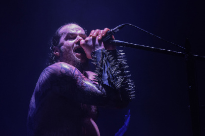 Nisse Karlén, vocalista de Sacramentum, banda de black metal de Gotemburgo, Suecia, que volvió a los escenarios tras 18 años de pausa.