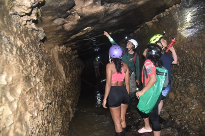 ORELLANA. LOS TURISTAS ACUDEN PARA COOCER LAS LEYENDAS. AG-EXTERNO