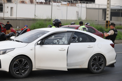 Personal de la Policía Nacional realiza las investigaciones.