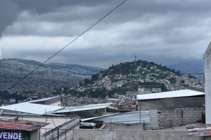 Quito amaneció con su cielo nublado este 15 de marzo de 2025.