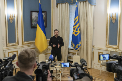 KYIV (Ukraine), 15/03/2025.- Ukrainian President Volodymyr Zelensky speaks at a press conference in Kyiv, Ukraine, 15 March 2025. President Zelensky informed journalists about the situation in Ukraine and the frontline, as well as the negotiations about a ceasefire. (Rusia, Ucrania, Kiev) EFE/EPA/STRINGER