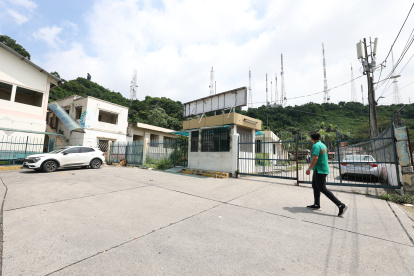 Situación. Sin letreros y completamente ignorado luce la edificación que  algún día atendió a pacientes con tuberculosis.
