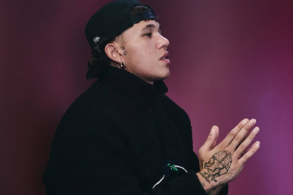 Cantante colombiano Beéle.