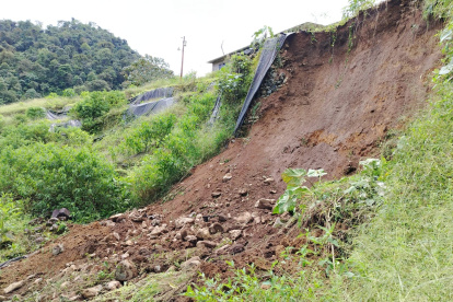 El derrumbe del muro pone en riesgo el complejo arqueológico Malqui Machay.