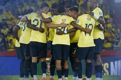 La selección ecuatoriana se prepara para enfrentarse a Venezuela.