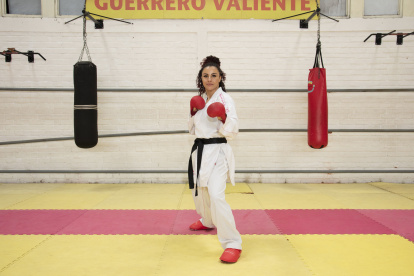 La karateca ecuatoriana Jacqueline Factos espera tener una pronta recuperación de la lesión en su brazo para poder volver al tatami representando al país.