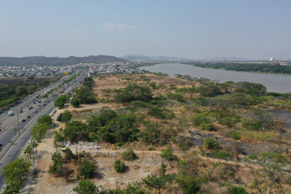 El proyecto contemplaba una área hacia el río Daule.