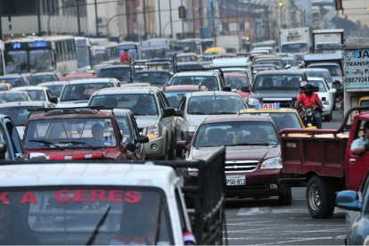 Aproximadamente 576.584 automotores conforman el parque automotor de la capital.