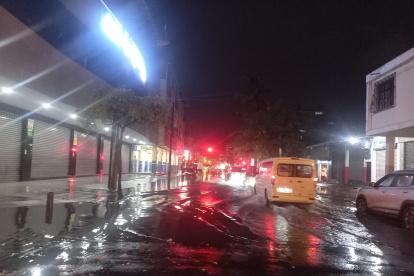 Los conductores que transitaban por esos tramos redujeron la velocidad para evitar accidentes.