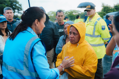 La prefecta del Guayas se desplazó al sitio de la emergencia.