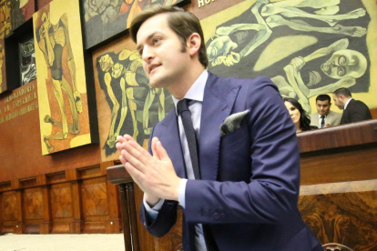 Esteban Torres Cobos anteriormente fue legislador desde 2018 hasta 2023.