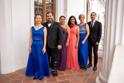 El elenco está compuesto por María Fernanda Argotti, Andrea Cóndor, Olmes Nogales, Jorge Cassis, y las maestras Zelfa Díaz y Chinatsu Maeda.