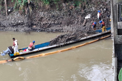 Los trabajos de remediación se enfocan en las riberas del río Caple.