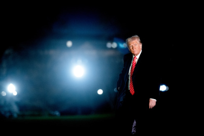 Trump también instó a la fiscal general a que se les retiren ciertas credenciales a los abogados.