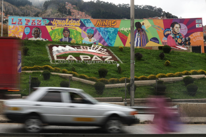 Un mural alusivo a los derechos de las niñas, en La Paz (Bolivia).