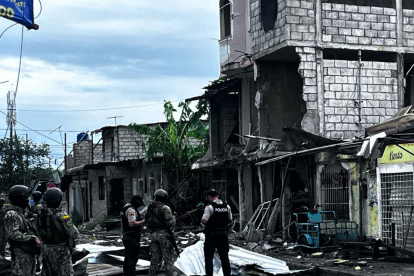 Viviendas destruidas por la explosión en Puerto Bolívar, Machala.