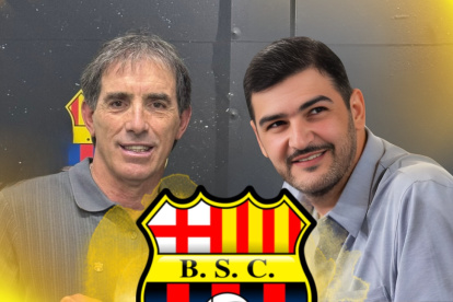 Guillermo Almada y el alcalde de Guayaquil Aquiles Álvarez y un encuentro de puro fútbol.