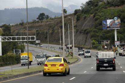 El Municipio de Quito analiza un posible cobro diferenciado en el peaje que se instalará en la Ruta Viva.
