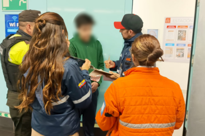 Inspectores de la AMC le notificaron al joven infractor.