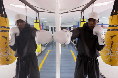 El púgil quiteño, quien además es entrenador en dos centros de la capital, se ha preparado intensamente para el combate de mañana ante El Guerrero Vera.