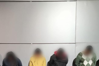 Dos de los detenidos tienen antecedentes penales por robo y receptación.