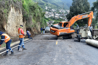 Por las fuertes lluvias, el 26 de marzo de 2025 se abrió un socavón en Chilibulo, en el sur de Quito.