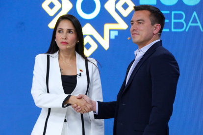 Luisa González y Daniel Noboa lanzaron y recibieron ataques durante el careo presidencial.