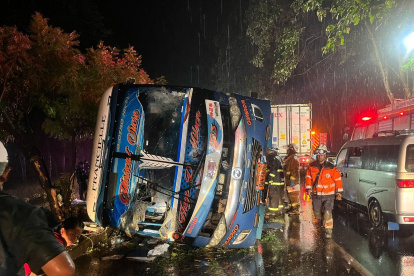 El accidente ocurrió en el kilómetro 98 de la carretera E40, en la ruta Guayaquil-Playas.