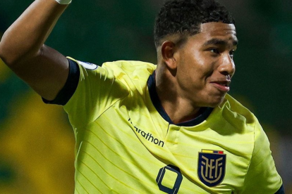 Encuentro entre Ecuador y Uruguay en el Sudamericano Sub-17.