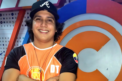 **Pie de foto:**  
Pepe Tola durante su participación en el programa ‘Combate’, antes de enfrentar el proceso judicial que marcó su vida.