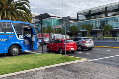 La medida vial busca reducir la congestión en el casco urbano durante las horas más conflictivas.
