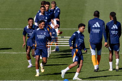 Los jugadores del Real Madrid durante el último entrenamiento este lunes 31 de marzo en Madrid, preparatorio del partido de semifinales de la Copa del Rey.