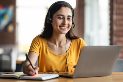 La educación online presenta facilidades para culminar estudios.