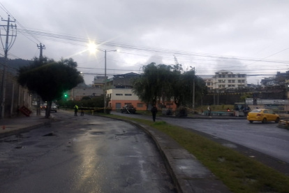 Un ataque armado dejó a dos personas sin vida en el sector de La Villaflora, en Quito.