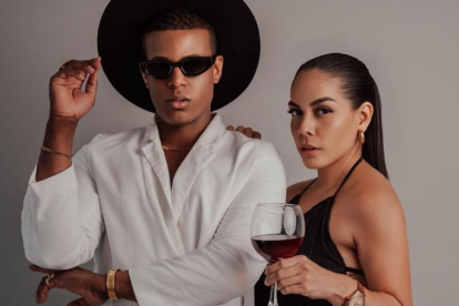 Una noche de conexión, risas y aprendizaje en Psicovino con Paola y Steven, donde el empoderamiento y la sanación del corazón van de la mano.