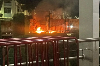 Conato de incendio en el Malecón Simón Bolívar.