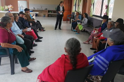 Las personas se pueden jubilar a partir de los 60 años de edad y con 30 años de aportación.