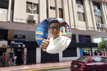 A este edificio, ubicado en pleno centro de Machala, entró el sicario y disparó al abogado.