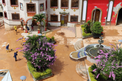 Chaguarpamba, severamente afectado por intensas lluvias, enfrenta deslizamientos, viviendas colapsadas y vías bloqueadas.