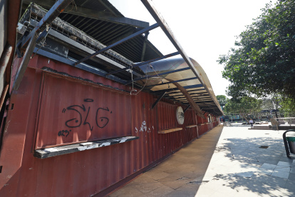 La mayoría de los locales se encuentran cerrados.